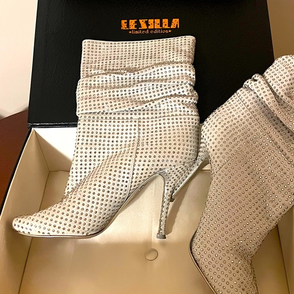 LE SILLA. LIMITED EDITION Stiletto With Swarovski Crystal’s. 101/40 Size 39/8 - Picture 6 of 16